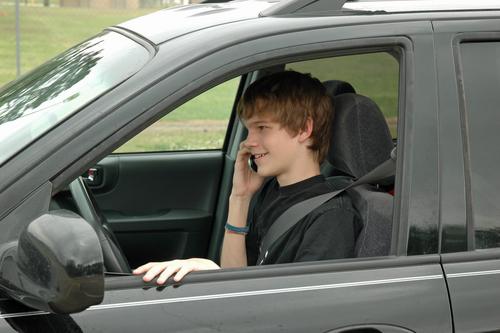 teen, distracted driving, Illinois Personal Injury Attorney